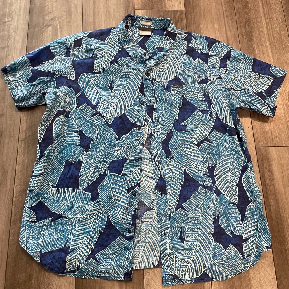 Columbia Blue Tropical Patterned Men's Button Front Shirt Size XL